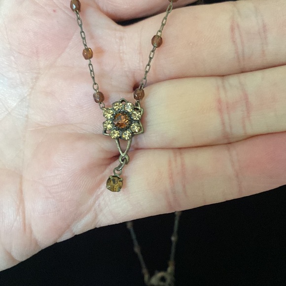 Vintage earrings and necklace set - Picture 4 of 11